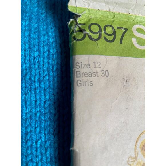 Simplicity sewing pattern 5997 kids nightgown and robe - Picture 2 of 5